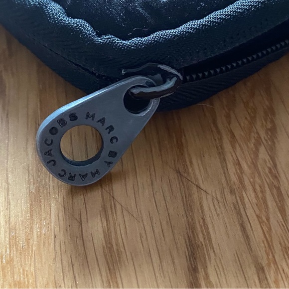 Marc Jacobs Laptop Case - Picture 2 of 3